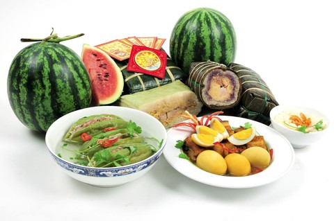 Chế độ ăn ngày Tết các bệnh mạn tính không lây - Ảnh 1. Chế độ ăn ngày Tết các bệnh mạn tính không lây - Ảnh 1.