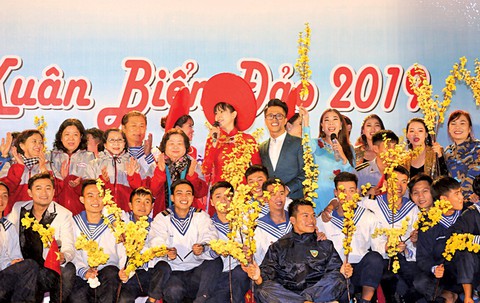 Ban tổ chức ngày hội “Mùa Xuân Biển Đảo” lần 8 - năm 2019 - Ảnh 2. Ban tổ chức ngày hội “Mùa Xuân Biển Đảo” lần 8 - năm 2019 - Ảnh 2.