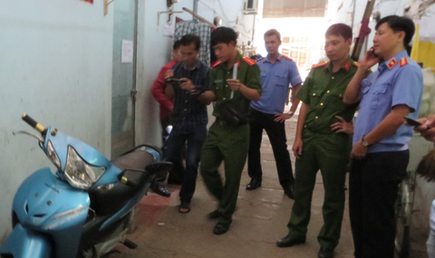 Phát hiện nam thanh niên treo cổ và người phụ nữ chết trong phòng trọ - Ảnh 1. Phát hiện nam thanh niên treo cổ và người phụ nữ chết trong phòng trọ - Ảnh 1.