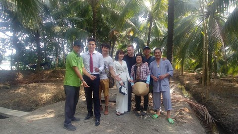 Phim truyền hình tết: Hài hước và thời sự - Ảnh 3. Phim truyền hình tết: Hài hước và thời sự - Ảnh 3.