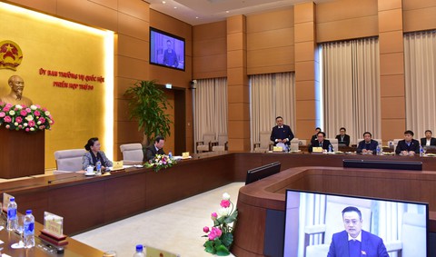 Quyết ngân sách: Hàng năm hay 5 năm đều nhìn tới dầu khí - Ảnh 1. Quyết ngân sách: Hàng năm hay 5 năm đều nhìn tới dầu khí - Ảnh 1.