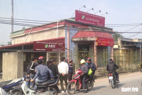 8 người bị thương trong vụ cướp ngân hàng tại Thái Bình - Ảnh 1. 8 người bị thương trong vụ cướp ngân hàng tại Thái Bình - Ảnh 1.