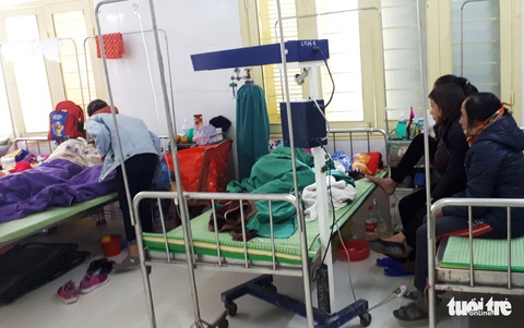 5 người bị phỏng nặng do pháo tự chế phát nổ - Ảnh 1. 5 người bị phỏng nặng do pháo tự chế phát nổ - Ảnh 1.