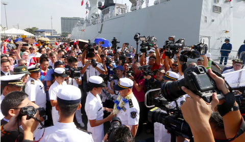 Philippines lần đầu đưa tàu chiến tới Trung Quốc duyệt hạm - Ảnh 2. Philippines lần đầu đưa tàu chiến tới Trung Quốc duyệt hạm - Ảnh 2.