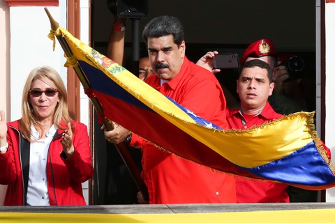 Mỹ công nhận tổng thống lâm thời mới tại Venezuela, biểu tình lan rộng - Ảnh 12. Mỹ công nhận tổng thống lâm thời mới tại Venezuela, biểu tình lan rộng - Ảnh 12.