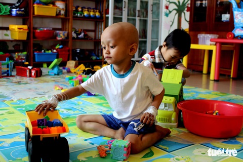 Bệnh nhi dành lì xì mua cơm và lo tiền chữa bệnh - Ảnh 5. Bệnh nhi dành lì xì mua cơm và lo tiền chữa bệnh - Ảnh 5.