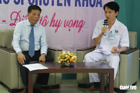 Khổ sở với tay voi sau phẫu thuật ung thư vú - Ảnh 2. Khổ sở với tay voi sau phẫu thuật ung thư vú - Ảnh 2.