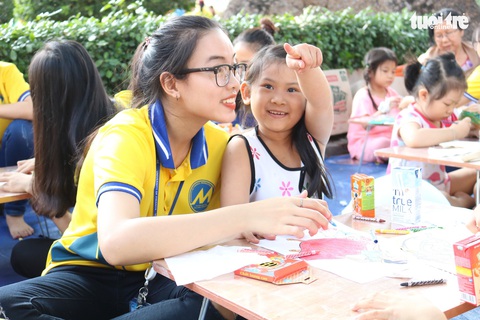 Mang Xuân yêu thương đến với bệnh nhi ung thư - Ảnh 5. Mang Xuân yêu thương đến với bệnh nhi ung thư - Ảnh 5.