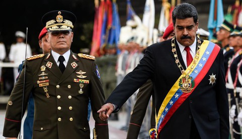 Quân đội Venezuela không chấp nhận tổng thống tự phong Juan Guaido - Ảnh 1. Quân đội Venezuela không chấp nhận tổng thống tự phong Juan Guaido - Ảnh 1.