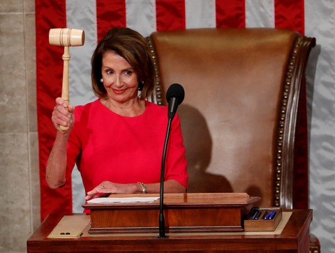 Bà Pelosi lại cản ông Trump đến hạ viện đọc thông điệp liên bang - Ảnh 2. Bà Pelosi lại cản ông Trump đến hạ viện đọc thông điệp liên bang - Ảnh 2.