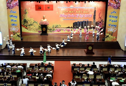 Năm 2018 kiều bào chuyển về nước 18,9 tỷ USD - Ảnh 5. Năm 2018 kiều bào chuyển về nước 18,9 tỷ USD - Ảnh 5.
