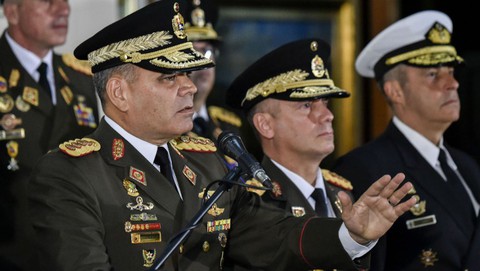 Ông Putin gọi điện ủng hộ tổng thống Venezuela Maduro - Ảnh 1. Ông Putin gọi điện ủng hộ tổng thống Venezuela Maduro - Ảnh 1.