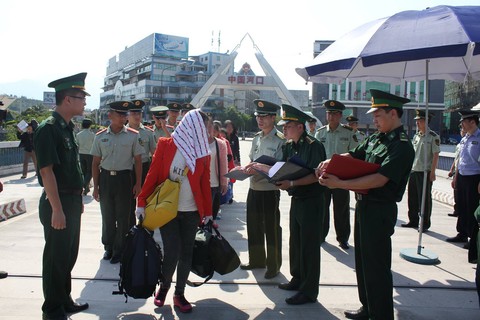 Thiếu nữ bị bán qua biên giới - Kỳ cuối: Đứng dậy sau cú sốc tuổi 15 - Ảnh 2. Thiếu nữ bị bán qua biên giới - Kỳ cuối: Đứng dậy sau cú sốc tuổi 15 - Ảnh 2.