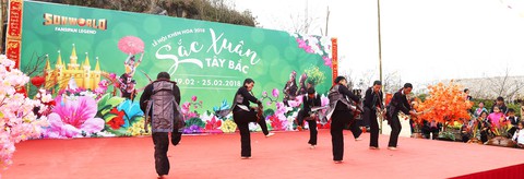 Du xuân ngày đầu năm: Bái Phật tại thành phố trong mây - Ảnh 2. Du xuân ngày đầu năm: Bái Phật tại thành phố trong mây - Ảnh 2.