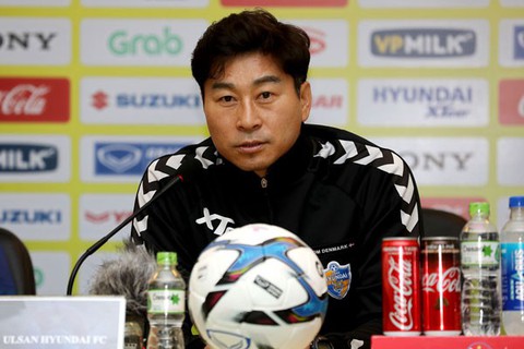 HLV Kim Do Hoon: Nếu được chọn, tôi muốn có Quang Hải - Ảnh 1. HLV Kim Do Hoon: Nếu được chọn, tôi muốn có Quang Hải - Ảnh 1.