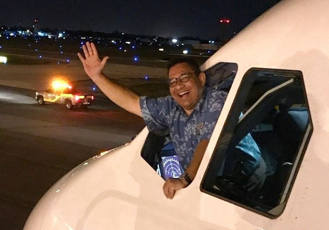Máy bay Hawaiian Airlines đổi hướng hạ cánh khẩn vì tiếp viên đột tử - Ảnh 1. Máy bay Hawaiian Airlines đổi hướng hạ cánh khẩn vì tiếp viên đột tử - Ảnh 1.