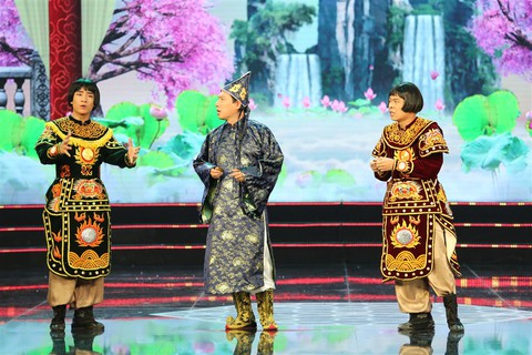 Táo Quân 2019: Ngọc Hoàng mê bóng đá và sẵn sàng đi bão - Ảnh 5. Táo Quân 2019: Ngọc Hoàng mê bóng đá và sẵn sàng đi bão - Ảnh 5.