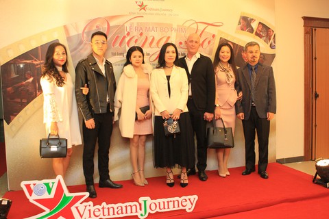 VOV bất ngờ làm hai phim Tết Vương tơ và Bến bờ yêu thương - Ảnh 2. VOV bất ngờ làm hai phim Tết Vương tơ và Bến bờ yêu thương - Ảnh 2.