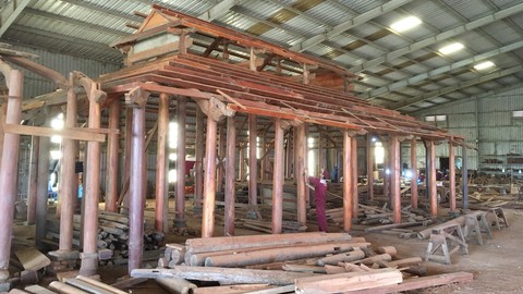 Người cứu nhà rường cổ - Ảnh 3. Người cứu nhà rường cổ - Ảnh 3.