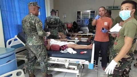 Đánh bom kép ở Philippines: 21 người chết, 71 người bị thương - Ảnh 3. Đánh bom kép ở Philippines: 21 người chết, 71 người bị thương - Ảnh 3.