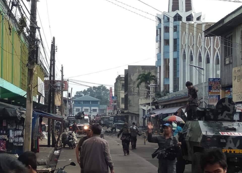 Đánh bom kép ở Philippines: 21 người chết, 71 người bị thương - Ảnh 1. Đánh bom kép ở Philippines: 21 người chết, 71 người bị thương - Ảnh 1.
