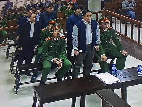 Đang xét xử 2 cựu thứ trưởng vì giúp Vũ nhôm thâu tóm đất công - Ảnh 5. Đang xét xử 2 cựu thứ trưởng vì giúp Vũ nhôm thâu tóm đất công - Ảnh 5.