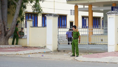 Khởi tố bị can bắn chết nữ phó chủ tịch HĐND phường - Ảnh 1. Khởi tố bị can bắn chết nữ phó chủ tịch HĐND phường - Ảnh 1.