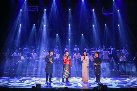 Hồng Nhung, Trọng Tấn, Tùng Dương và Tấn Minh cùng hoài niệm xuân xưa - Ảnh 1. Hồng Nhung, Trọng Tấn, Tùng Dương và Tấn Minh cùng hoài niệm xuân xưa - Ảnh 1.