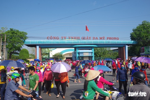 Công ty cho hơn 10.000 công nhân thôi việc ngày giáp tết - Ảnh 1. Công ty cho hơn 10.000 công nhân thôi việc ngày giáp tết - Ảnh 1.