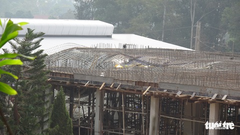 Sập giàn giáo khi đổ bêtông nhà thờ họ Bùi ở Vĩnh Phúc - Ảnh 2. Sập giàn giáo khi đổ bêtông nhà thờ họ Bùi ở Vĩnh Phúc - Ảnh 2.