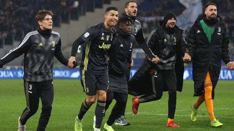 Ronaldo lập công cuối trận, Juventus thắng nhọc Lazio - Ảnh 2. Ronaldo lập công cuối trận, Juventus thắng nhọc Lazio - Ảnh 2.