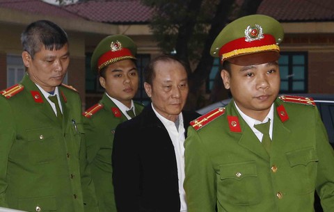 Đang xét xử 2 cựu thứ trưởng vì giúp Vũ nhôm thâu tóm đất công - Ảnh 8. Đang xét xử 2 cựu thứ trưởng vì giúp Vũ nhôm thâu tóm đất công - Ảnh 8.