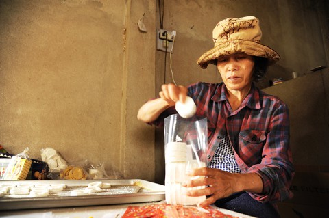 Những làng bánh xứ Quảng tất bật vào tết - Ảnh 5. Những làng bánh xứ Quảng tất bật vào tết - Ảnh 5.