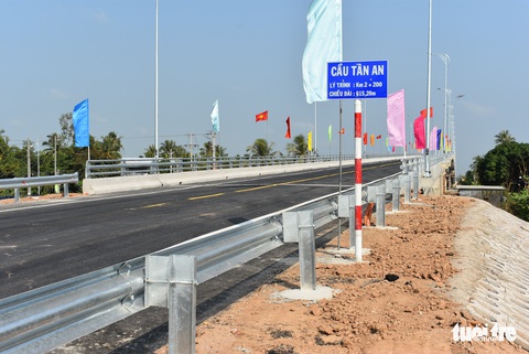 Khánh thành cầu Tân An lớn nhất tỉnh An Giang - Ảnh 1. Khánh thành cầu Tân An lớn nhất tỉnh An Giang - Ảnh 1.