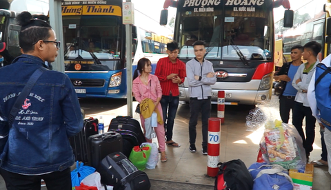 Bến xe Miền Đông còn hơn 200.000 vé xe đò tết - Ảnh 1. Bến xe Miền Đông còn hơn 200.000 vé xe đò tết - Ảnh 1.
