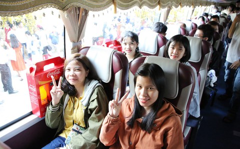 Cùng Coca-Cola mở lòng đón Tết, lan toả điều tốt đẹp - Ảnh 7. Cùng Coca-Cola mở lòng đón Tết, lan toả điều tốt đẹp - Ảnh 7.