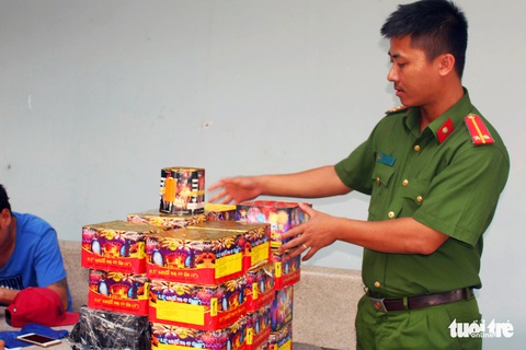 Đồng Nai: Bắt đối tượng mua pháo nổ trên mạng xã hội về bán - Ảnh 1. Đồng Nai: Bắt đối tượng mua pháo nổ trên mạng xã hội về bán - Ảnh 1.
