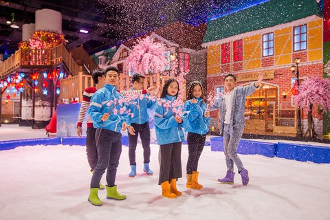 Tận hưởng “Tết đỏ” may mắn cả năm tại Snow Town - Ảnh 4. Tận hưởng “Tết đỏ” may mắn cả năm tại Snow Town - Ảnh 4.
