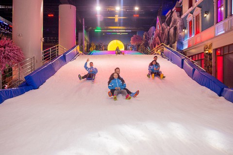 Tận hưởng “Tết đỏ” may mắn cả năm tại Snow Town - Ảnh 5. Tận hưởng “Tết đỏ” may mắn cả năm tại Snow Town - Ảnh 5.