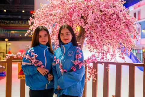 Tận hưởng “Tết đỏ” may mắn cả năm tại Snow Town - Ảnh 6. Tận hưởng “Tết đỏ” may mắn cả năm tại Snow Town - Ảnh 6.