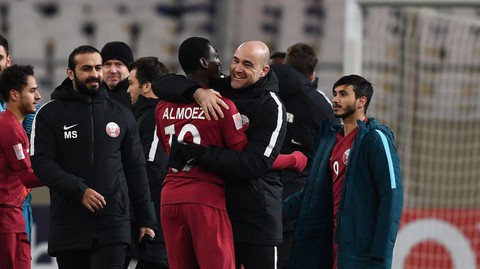HLV Sanchez tiết lộ bí quyết giúp Qatar làm nên lịch sử ở Asian Cup 2019 - Ảnh 1. HLV Sanchez tiết lộ bí quyết giúp Qatar làm nên lịch sử ở Asian Cup 2019 - Ảnh 1.