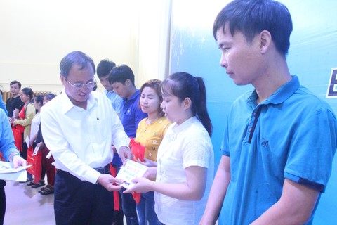 Bình Dương: công nhân được thưởng Tết 1 tháng lương, tặng quà 130 tỷ đồng - Ảnh 1. Bình Dương: công nhân được thưởng Tết 1 tháng lương, tặng quà 130 tỷ đồng - Ảnh 1.