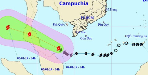 Qua mũi Cà Mau, bão số 1 mạnh lên, Nam Bộ mưa lớn, dông lốc - Ảnh 1. Qua mũi Cà Mau, bão số 1 mạnh lên, Nam Bộ mưa lớn, dông lốc - Ảnh 1.