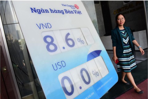 Cuối năm, gửi tiền ở đâu cho lợi? - Ảnh 1. Cuối năm, gửi tiền ở đâu cho lợi? - Ảnh 1.