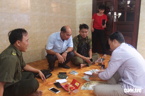 Nhân viên quán cơm trả lại tài sản khủng cho người đánh rơi - Ảnh 2. Nhân viên quán cơm trả lại tài sản khủng cho người đánh rơi - Ảnh 2.