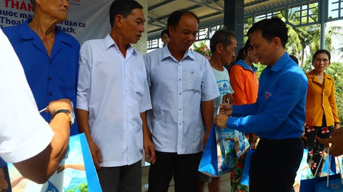 Khánh thành công trình nước sạch cho vùng hạn mặn Cà Mau - Ảnh 4. Khánh thành công trình nước sạch cho vùng hạn mặn Cà Mau - Ảnh 4.