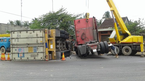 Tai nạn giao thông thảm khốc: Trách nhiệm chủ xe đến đâu? - Ảnh 1. Tai nạn giao thông thảm khốc: Trách nhiệm chủ xe đến đâu? - Ảnh 1.