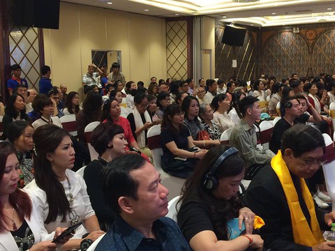 Nhà sư, bác sĩ và doanh nhân bàn chuyện sống khỏe mạnh - Ảnh 2. Nhà sư, bác sĩ và doanh nhân bàn chuyện sống khỏe mạnh - Ảnh 2.