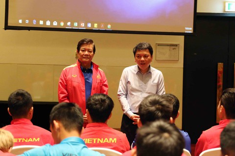 Tuyển Việt Nam không còn vị trưởng đoàn may mắn tại VCK Asian Cup 2019 - Ảnh 2. Tuyển Việt Nam không còn vị trưởng đoàn may mắn tại VCK Asian Cup 2019 - Ảnh 2.