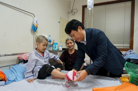 Con thích búp bê nấu ăn và được về nhà ăn tết - Ảnh 8. Con thích búp bê nấu ăn và được về nhà ăn tết - Ảnh 8.